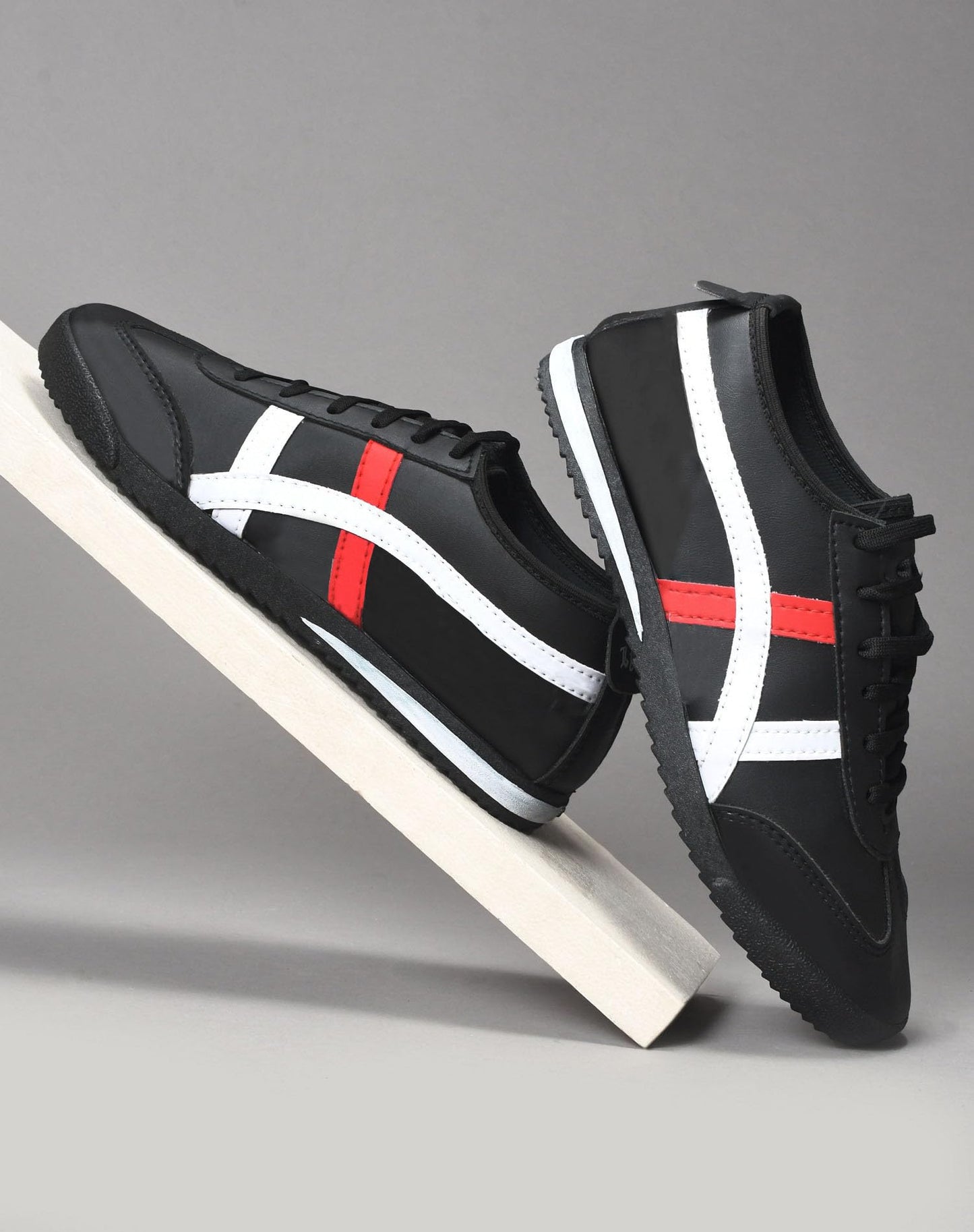 SilverArrow Men HypeRun Casual Sneakers Shoes Black 9 UK