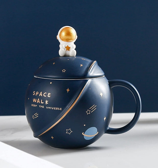 NYRWANA Coffee Mug, Rakhi Gift for Brother, Gift for Men Special Unique, Mugs for Present, Ceramic Mug, Cute Mugs, Astronaut Planet Coffee Mug with 3D Creative Space, Lid & Spoon (400ml-Dark Blue) 