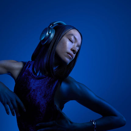 Bose QuietComfort Ultra Bluetooth Headphones, Wireless Headphones with Spatial Audio, Over Ear Noise Cancelling Headphones with Mic, Up to 24 Hours of Battery Life, Lunar Blue - Limited Edition Color 