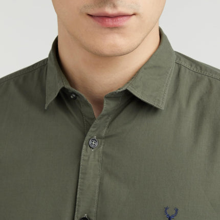 Allen Solly Men's Cotton Solid Slim Fit Shirt (ASSFWMOFG80292_Olive 40) 