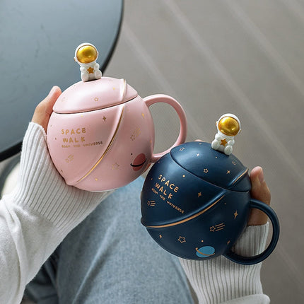 NYRWANA Coffee Mug, Rakhi Gift for Brother, Gift for Men Special Unique, Mugs for Present, Ceramic Mug, Cute Mugs, Astronaut Planet Coffee Mug with 3D Creative Space, Lid & Spoon (400ml-Dark Blue) 