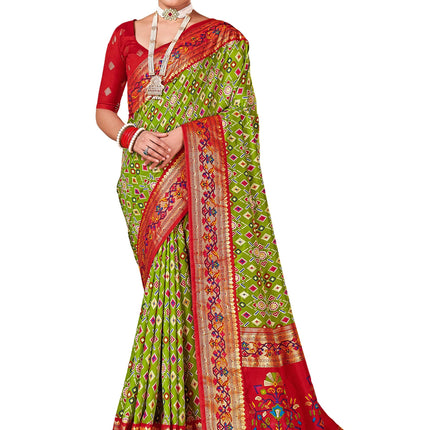 AKHILAM Women's Soft Patola Silk Ikat Print Golden Zari Border Saree With Unstitched Blouse Piece (Green_SMNGLM1002_SS) 