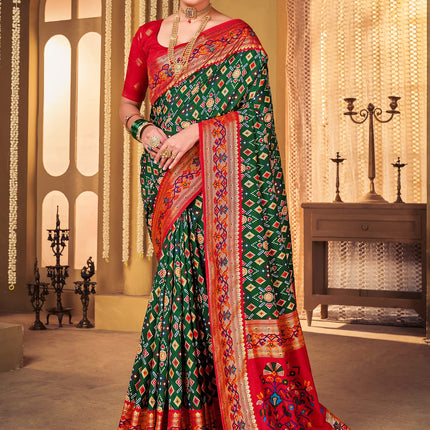 AKHILAM Women's Soft Patola Silk Ikat Print Golden Zari Border Saree With Unstitched Blouse Piece (Green_SMNGLM1005_SS) 