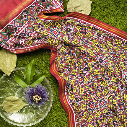 Garvi Gurjari Yellow and Maroon Handwoven Double Ikat Silk Dupatta | Handloom Dupatta | Patan Patola | Length 2.5mtr 