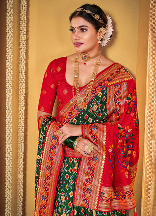 AKHILAM Women's Soft Patola Silk Ikat Print Golden Zari Border Saree With Unstitched Blouse Piece (Green_SMNGLM1005_SS) 