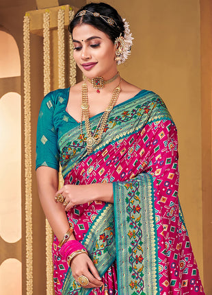 AKHILAM Women's Soft Patola Silk Ikat Print Golden Zari Border Saree With Unstitched Blouse Piece (Pink_SMNGLM1004_SS) 