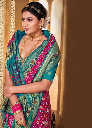 AKHILAM Women's Soft Patola Silk Ikat Print Golden Zari Border Saree With Unstitched Blouse Piece (Pink_SMNGLM1004_SS) 