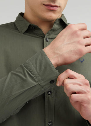 Allen Solly Men's Cotton Solid Slim Fit Shirt (ASSFWMOFG80292_Olive 40) 