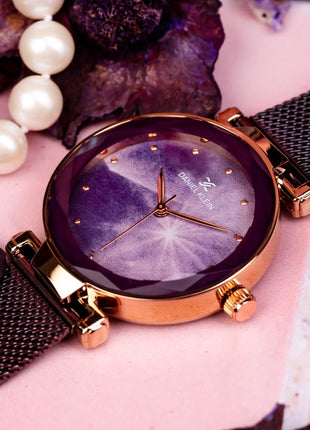 Daniel Klein Metal Analog Dial Women's Watch- Dk11873-4, Dial Color-Magenta, Magenta Band 