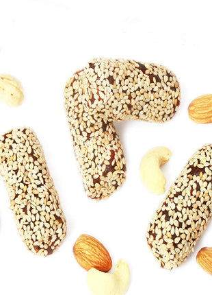 Ghasitaram Gifts Ghasitaram Gifts Sweets - Sugarfree Khajoor/Dates Roll 400 GMS |Gift for Diwali,Holi,Rakhi,Valentine,Christmas,Birthday,Anniversary,Gift for Her,Him,Mothers Day,Fathers Day| 