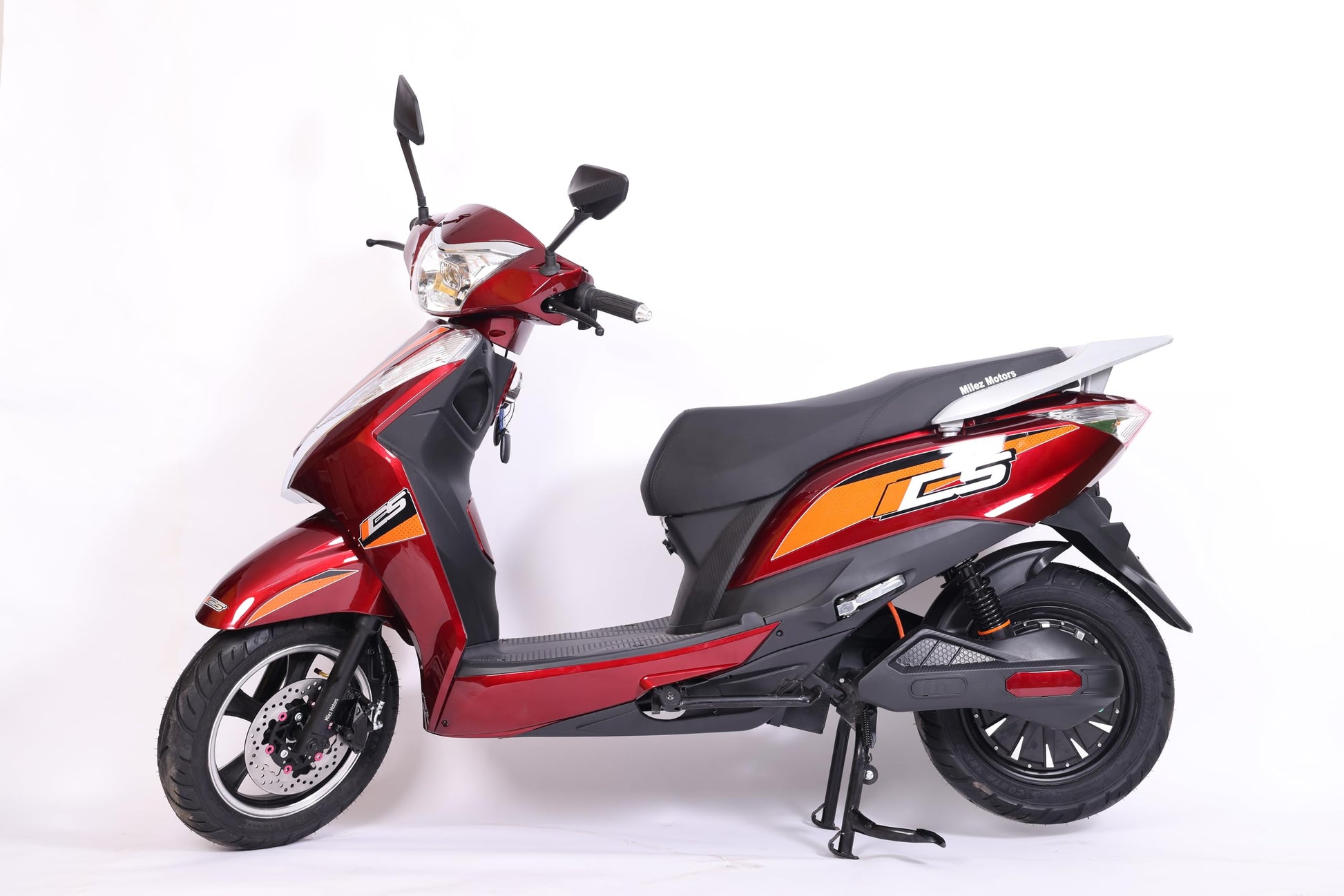 Jozhi CS Red Electric Scooter for City Commute, Lithium Battery, Max Speed 60 kmph, Range 120 km, Foldable Design 