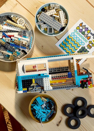 LEGO Volkswagen T2 Camper Van 10279 Building Kit (2,207 Pcs),Multicolor 
