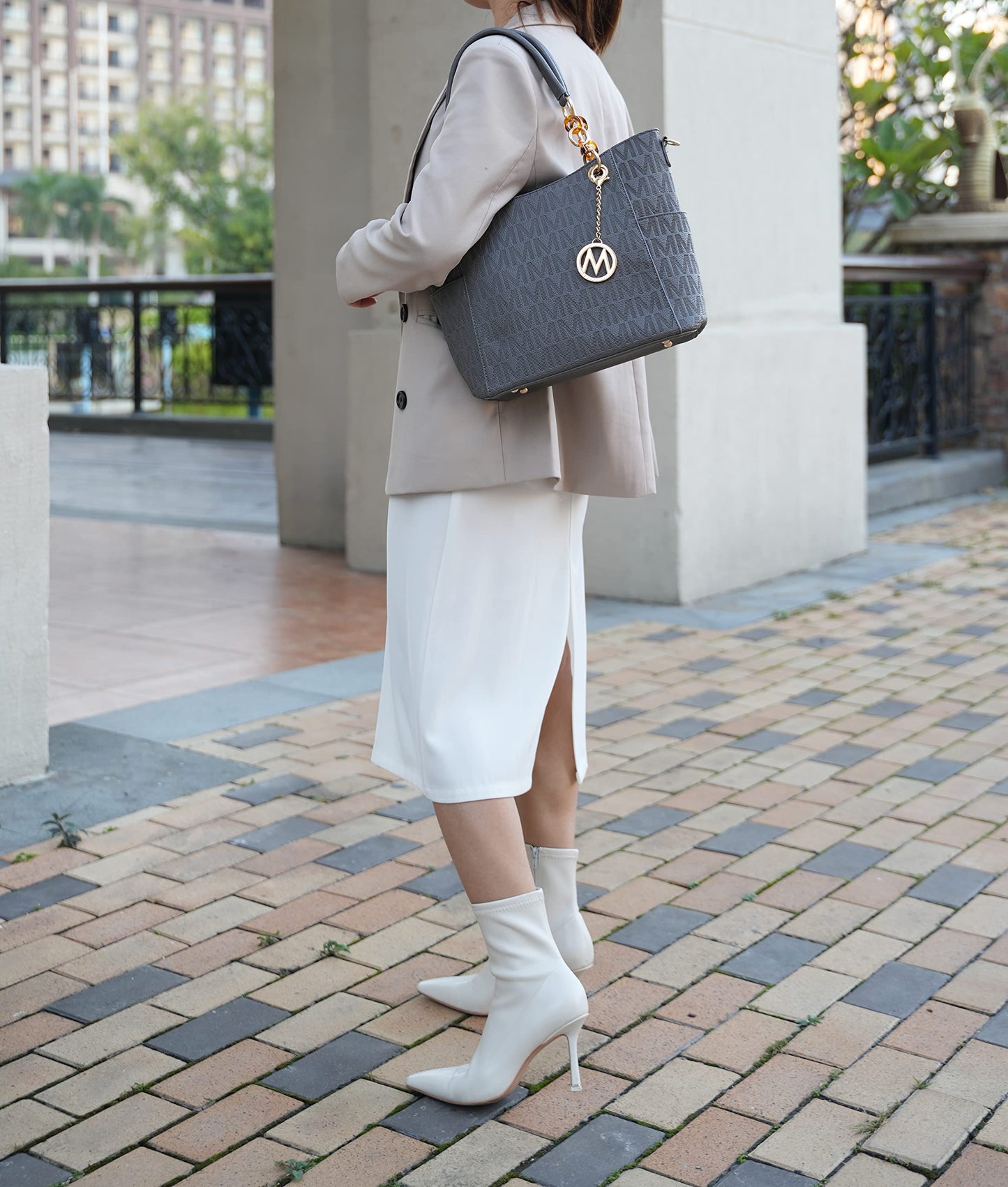 MKF Collection Shoulder Bag for Women, PU Leather Pocketbook Top-Handle Crossbody Purse Tote Satchel Handbag, Rylee Camel, Large 