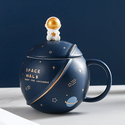 NYRWANA Coffee Mug, Rakhi Gift for Brother, Gift for Men Special Unique, Mugs for Present, Ceramic Mug, Cute Mugs, Astronaut Planet Coffee Mug with 3D Creative Space, Lid & Spoon (400ml-Dark Blue) 