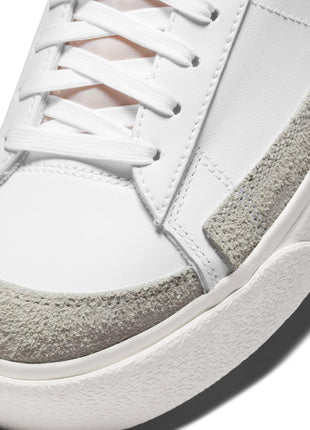 Nike Women Blazer Low Platform Basketball Shoes White Size 5.5 US 