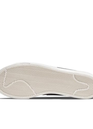 Nike Women Blazer Low Platform Basketball Shoes White Size 5.5 US 