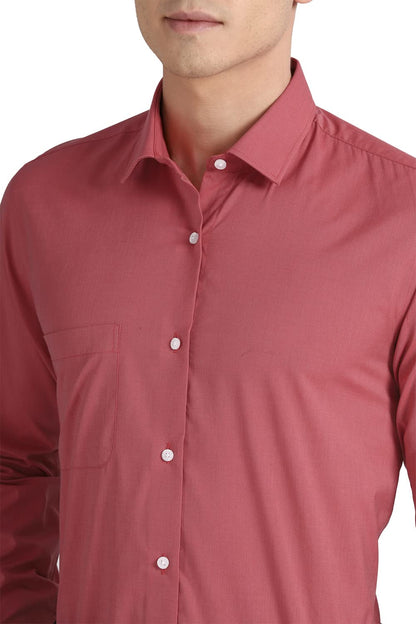 Peter England Men's Solid Regular Fit Shirt (PESFONUBM17140_Red 44) 