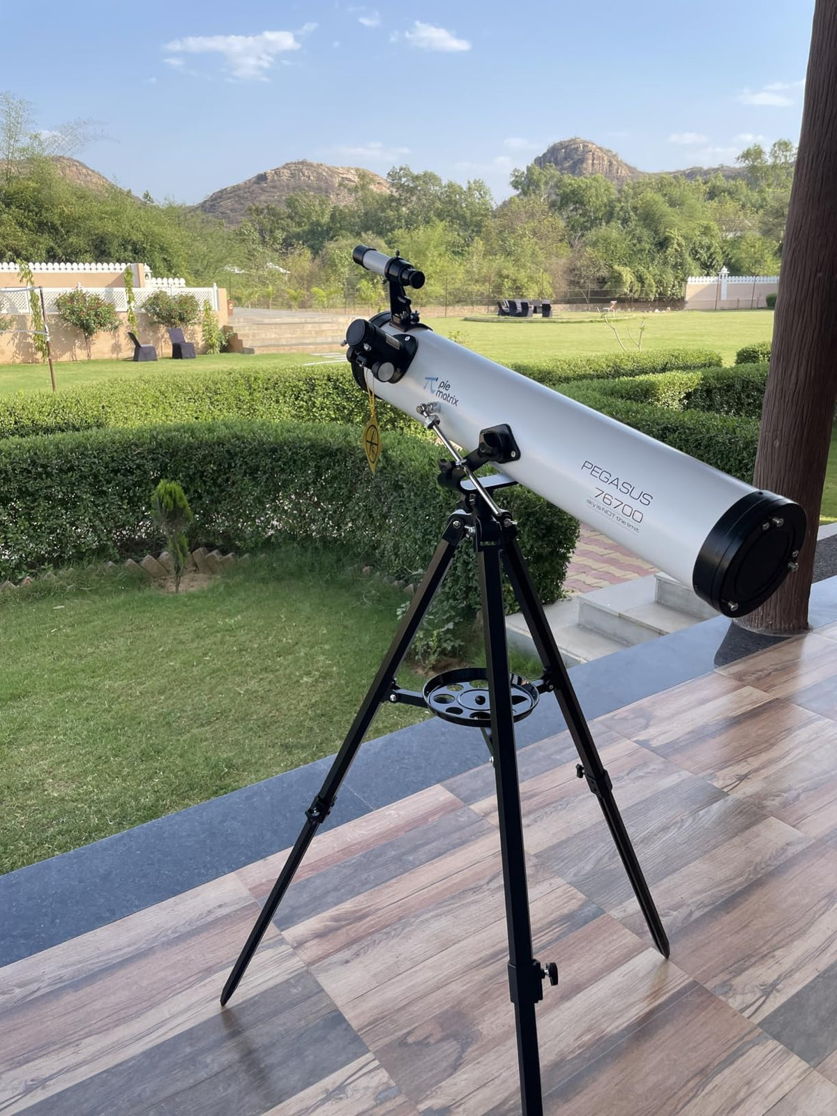 Pie Matrix Pegasus 76700 Newtonian Reflector Telescope with 235x Ultra HD Zoom,Fully Coated Glass Optics,Alt-Az Mount, Professional Telescopes to Explore Moon, Saturn Rings, Planets & Deep Sky Objects 