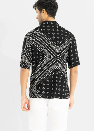 SNITCH Men Casual Shirt | Oversized Fit Half Sleeve Cuban Collar Geometric Print | Premium Rayon Fabric & Smooth Texture for Casual Wear & College Wear |Jet Black, M 