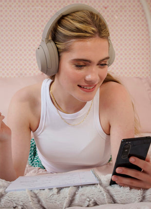 Sony WH-1000XM4 Noise Cancellation Wireless Bluetooth Over-Ear Headphones with Mic, Hi-Res Audio, Up to 38Hrs Battery- Silver 