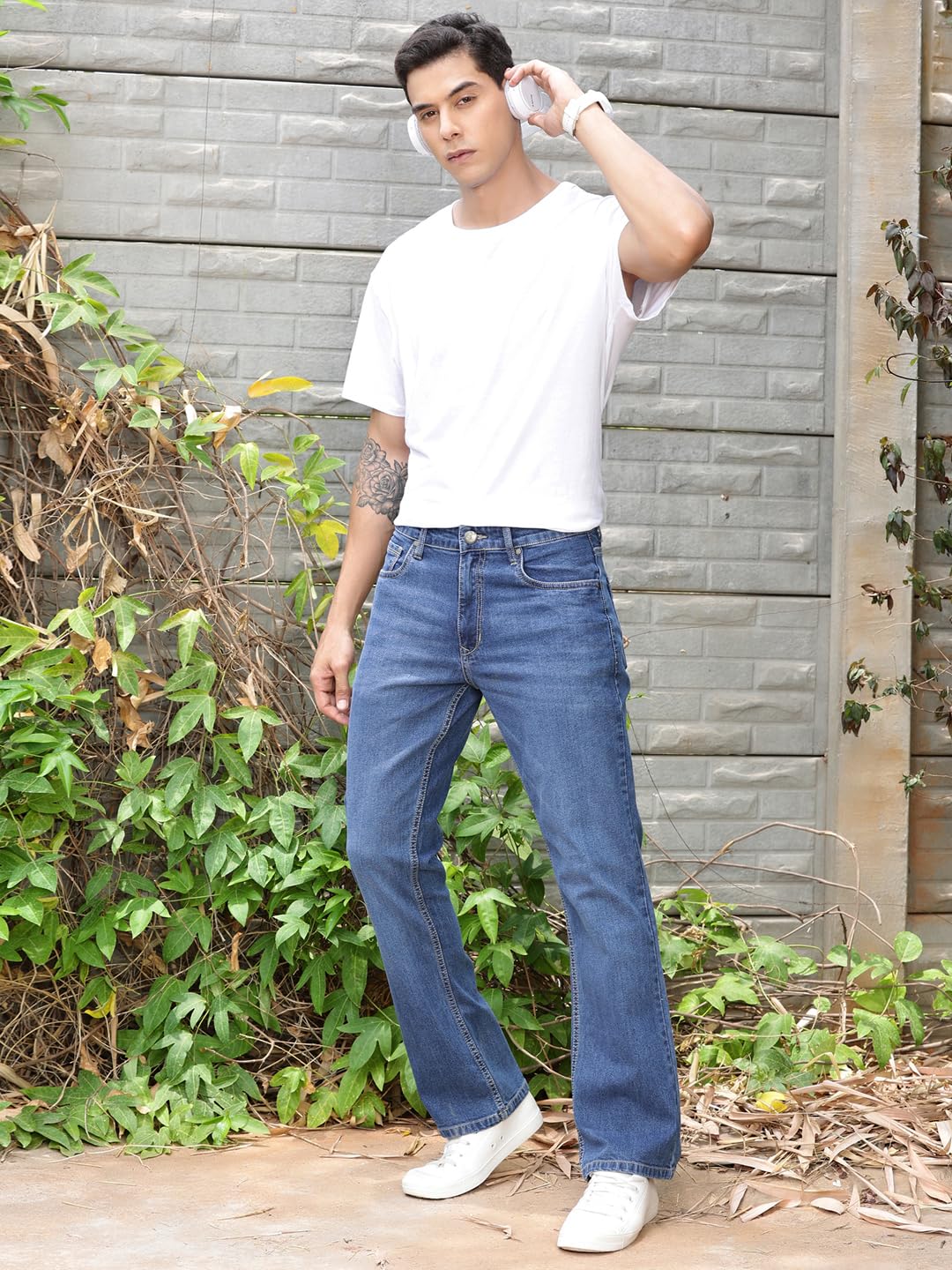 Thomas Scott Men's Mid-Rise Clean Look Boot Cut Jeans (TSJ217_Mid Indigo, 32) 
