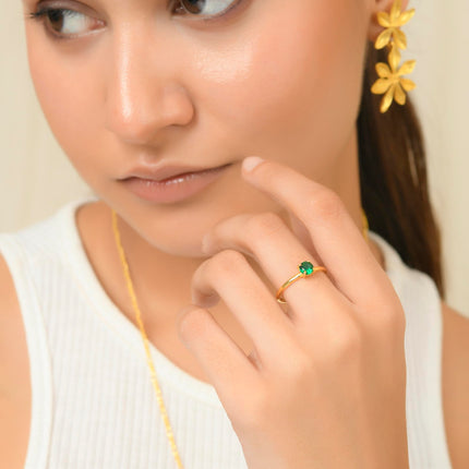 WOO YOU Round Emerald Zirconia Stacker Ring Band, Gift for Women and Girls, 1 Year Warranty, Modern Design, Birthday & Special Occasion Gift, Aesthetic Jewellery, Accessories for Everyday Wear (9.5) 