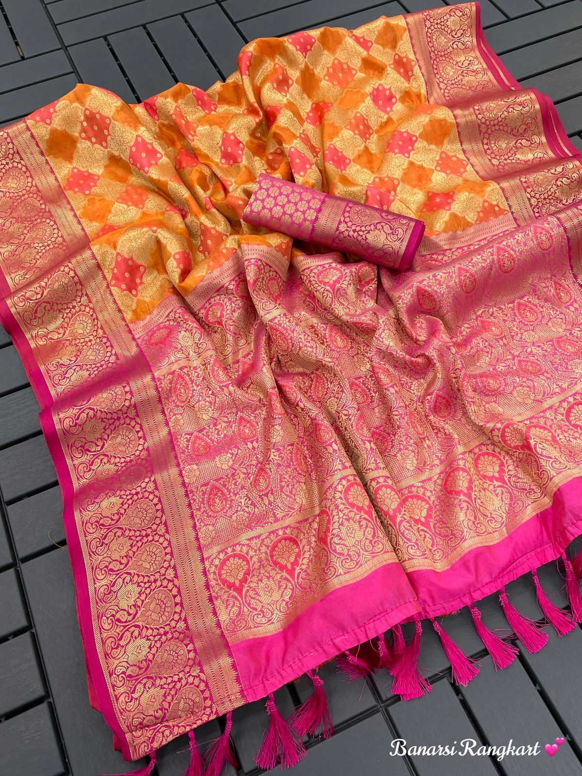 Timeless Opulence: Banarasi Katan Silk Handloom Rangkart Saree