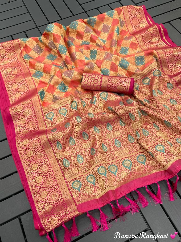 Banarasi Katan Silk Handloom Rangkart Saree - Red Texture