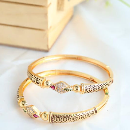 Zeraki Jewels Women's Traditional Gold Plated Gayatri Bangle (Set of 2) 