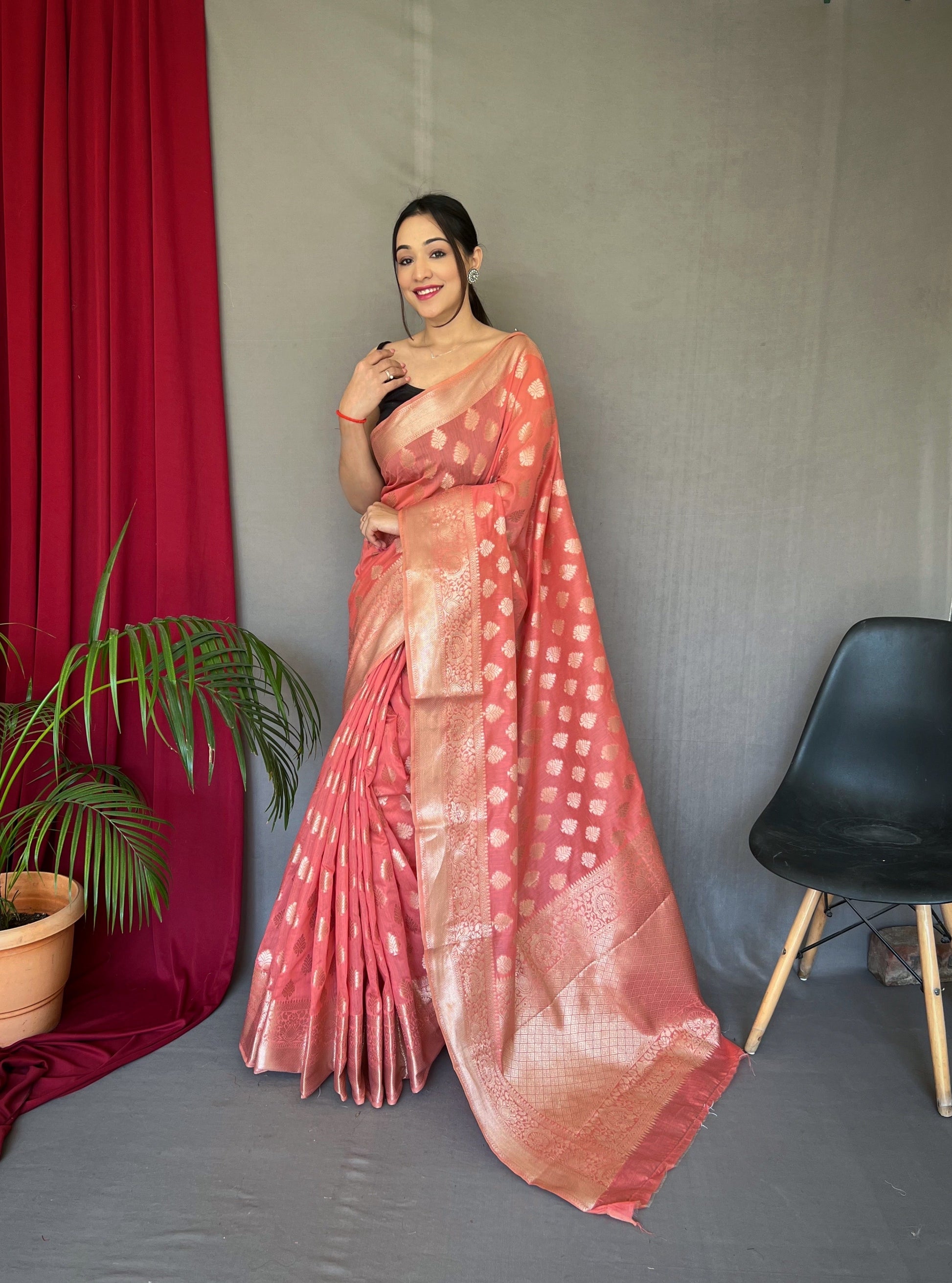 Coral Pink Man Mohini Cotton Muslin Woven Saree Saris & Lehengas
