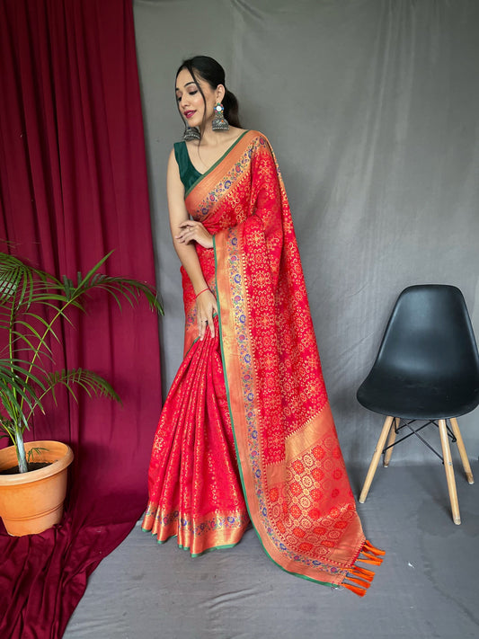 Bandhej Patola Silk Woven Saree Red Saris & Lehengas