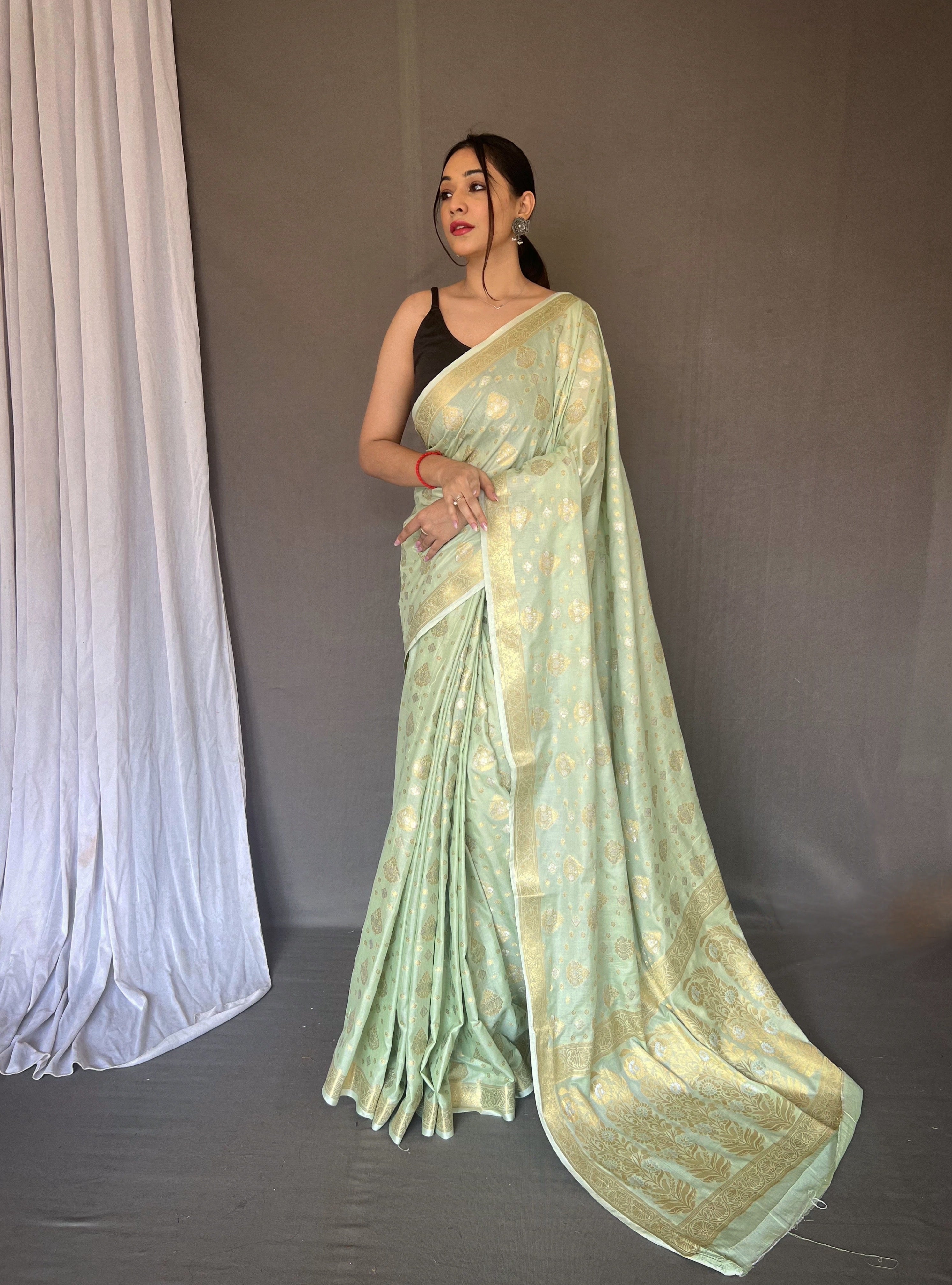 Mist Green Hasti Cotton Muslin Woven Saree Saris & Lehengas