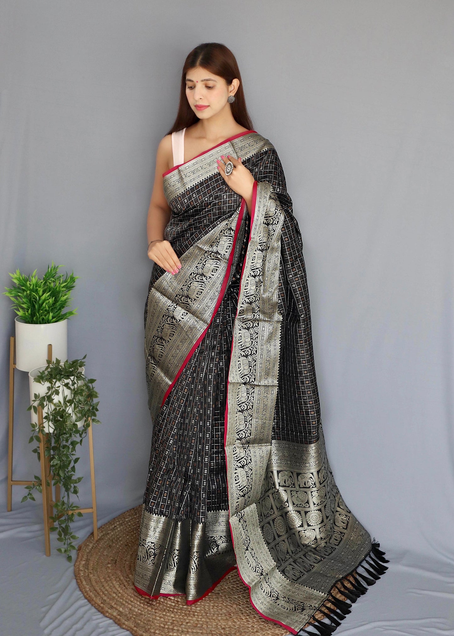 Soft Silk Woven Checks Black Saris & Lehengas