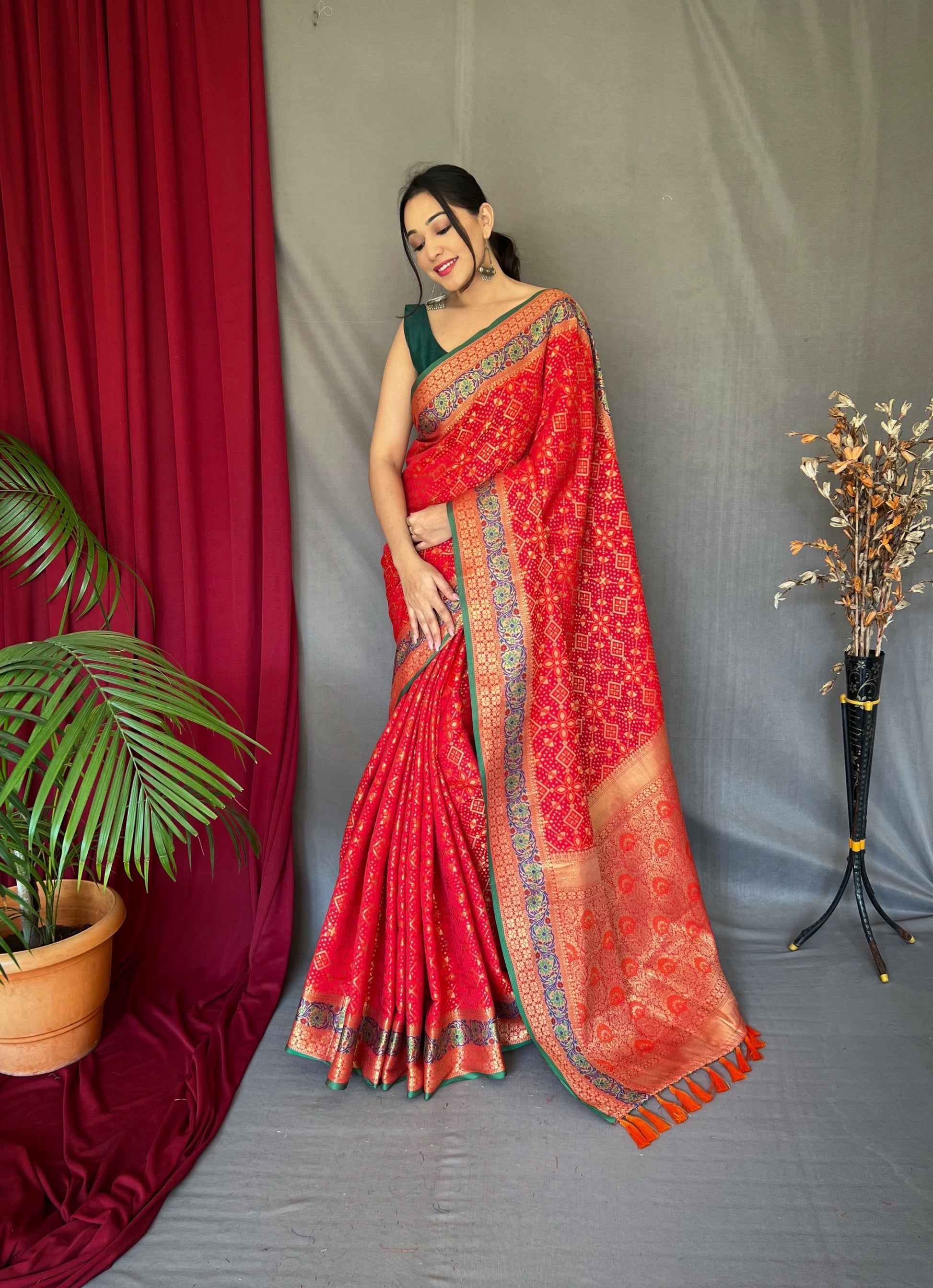 Bandhej Patola Silk Vol.2 Woven Saree Red Saris & Lehengas