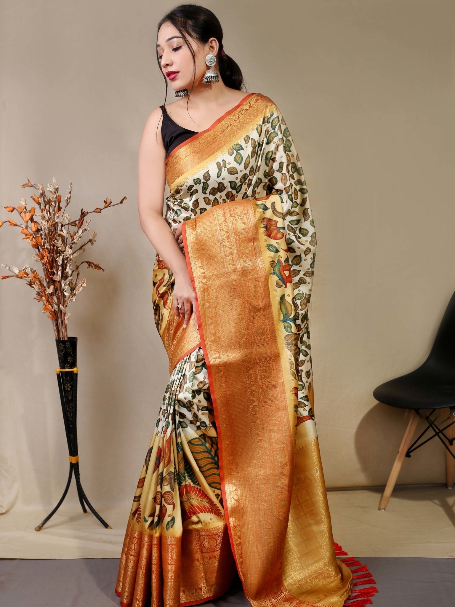 Gala Floral Kalamkari Printed Woven Saree Cloud White Saris & Lehengas